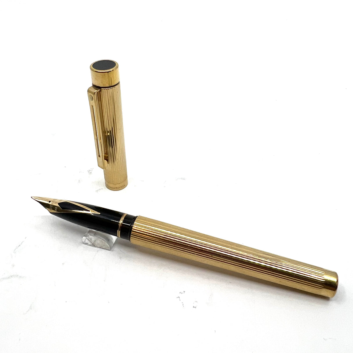 Sheaffer Full-Size Targa Gold-Plated Fluted Fountain Pen