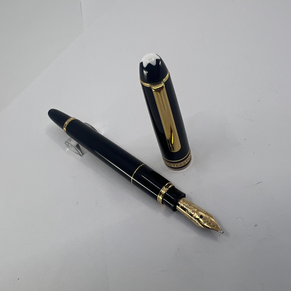 Montblanc Meisterstuck Mozart Black Resin Fountain Pen - Broad 14kt Gold  Nib
