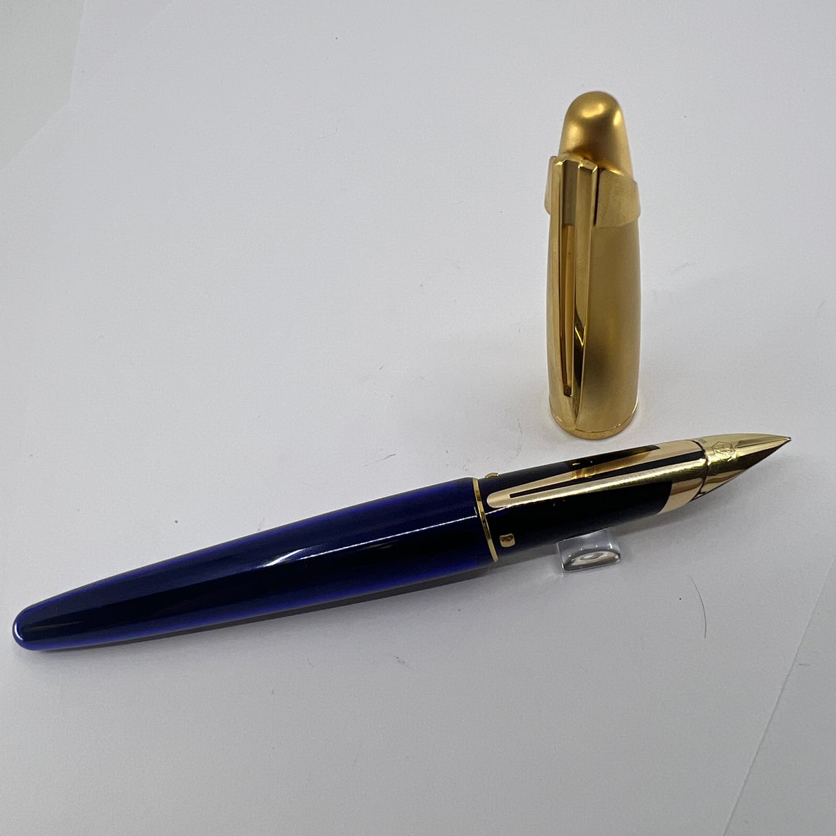 Waterman Edson Blue Translucent Fountain Pen - Medium 18kt Gold  Nib
