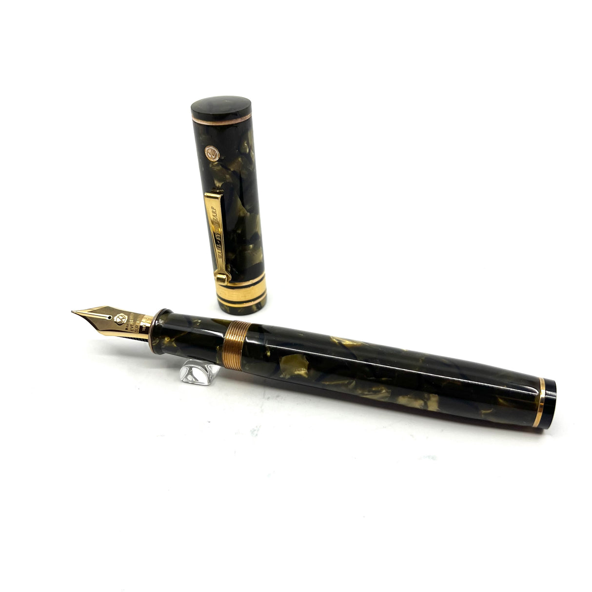 Wahl-Eversharp Oversized Decoband in Omas "Saft Green" Celluloid  Fountain Pen