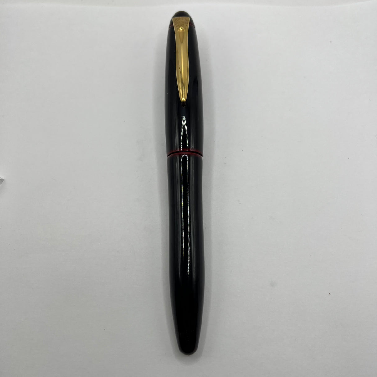 Platinum Izumo Urushi Akatame(Red) Hand Painted Lacquer Oversized Fountain Pen  - Fine 18kt Gold Nib