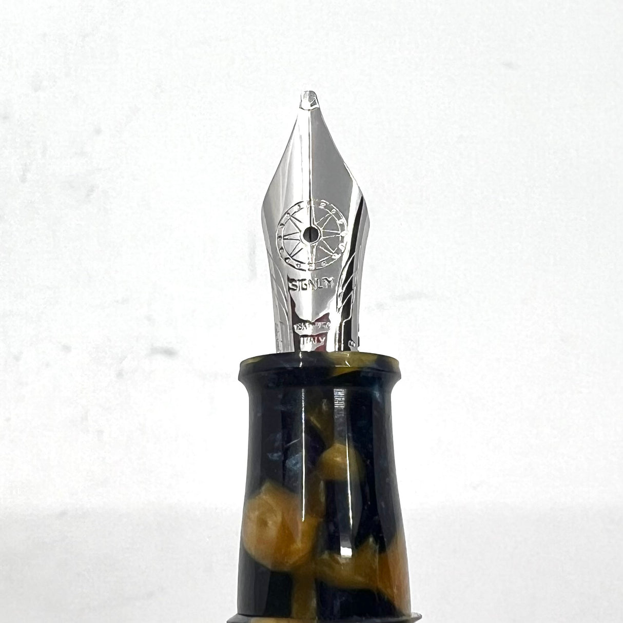 Signum (Italy) Lustrous Marbled Cobalt, Black & Orange Fountain Pen