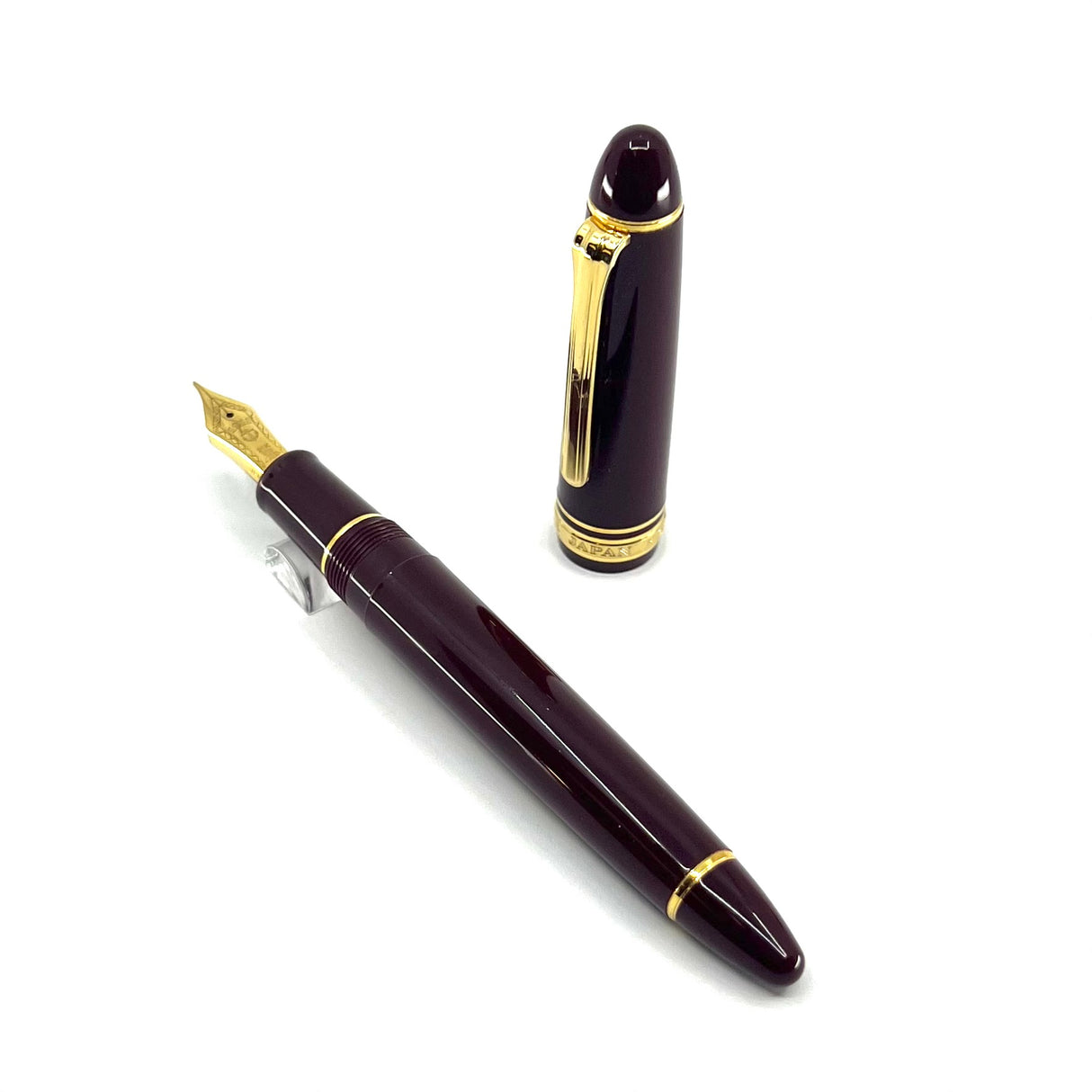 Sailor Maroon 1911 Large Fountain Pen - Medium 21kt Gold Nib