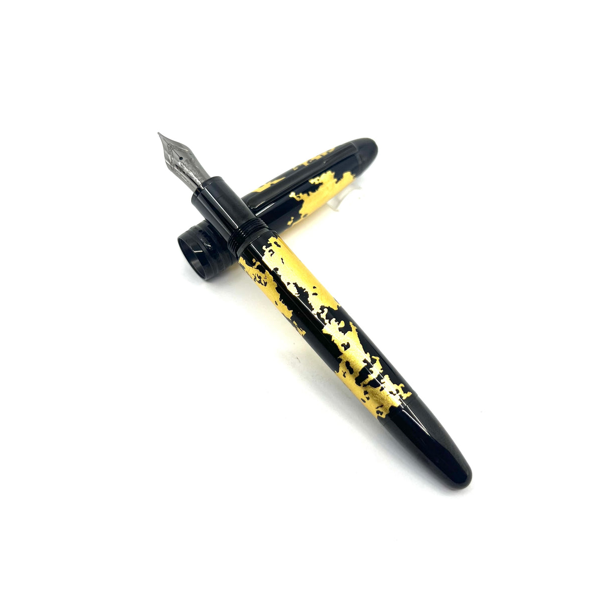Montblanc Meisterstuck Calligraphy Gold Leaf Solitaire LeGrand  Special Edition Fountain Pen - Semi-Flex Fine 18kt Gold Nib