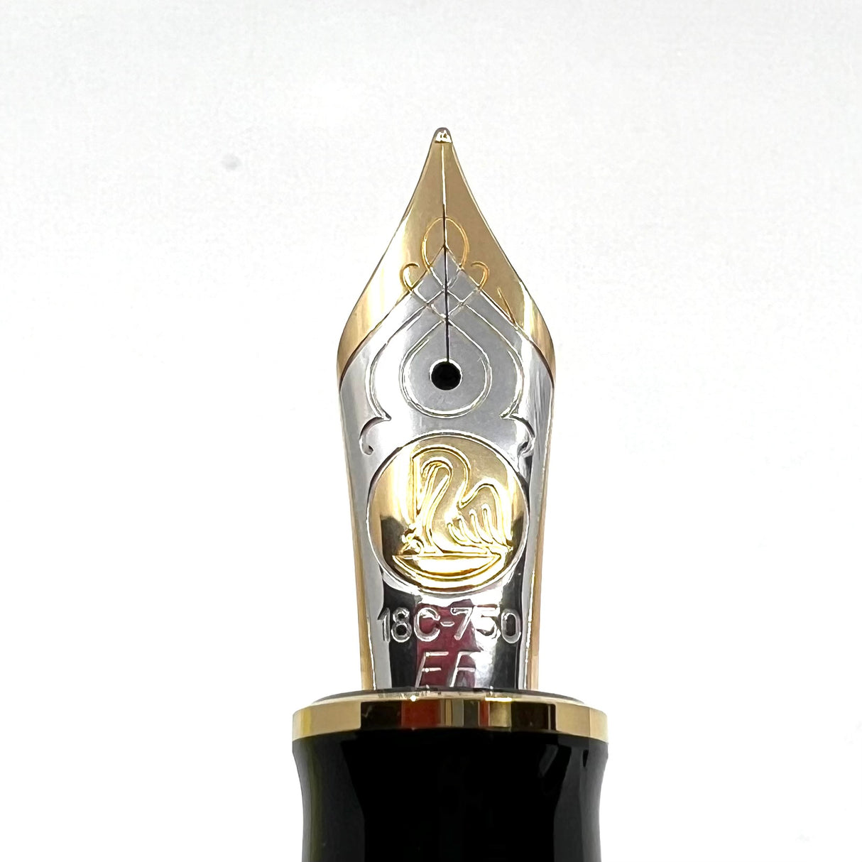 Pelikan M900 Toledo Vermeil Fountain Pen