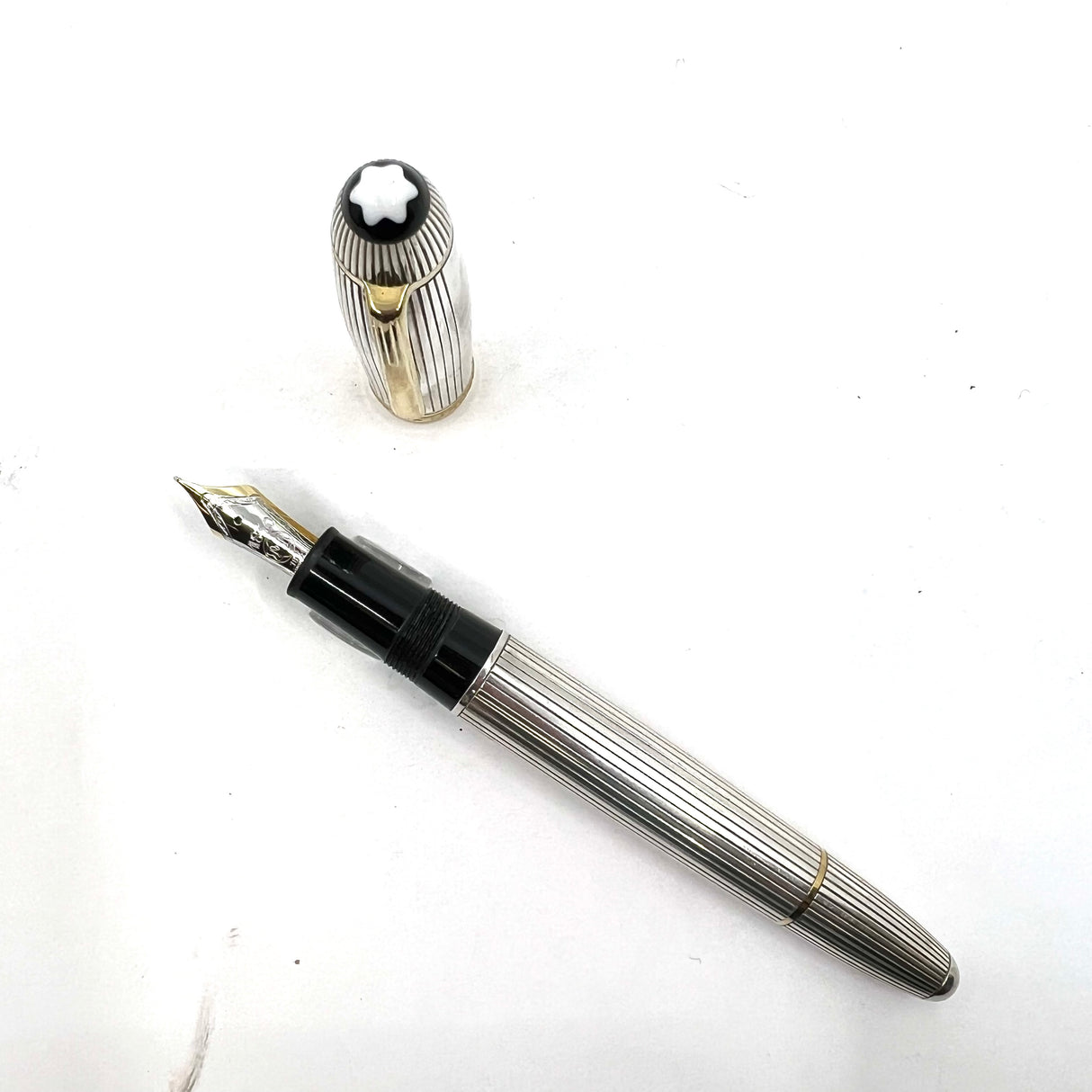 Montblanc Meisterstück Solitaire Le Grand TRAVELER Striped Sterling Silver #147SP Fountain Pen