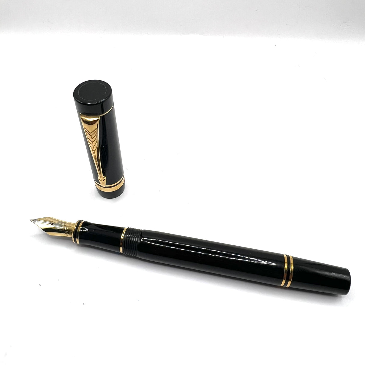 Parker International (Standard Size) Black Duofold Fountain Pen (1989)