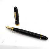 OMAS Ogiva Black Vegetal Resin Fluted Fountain Pen