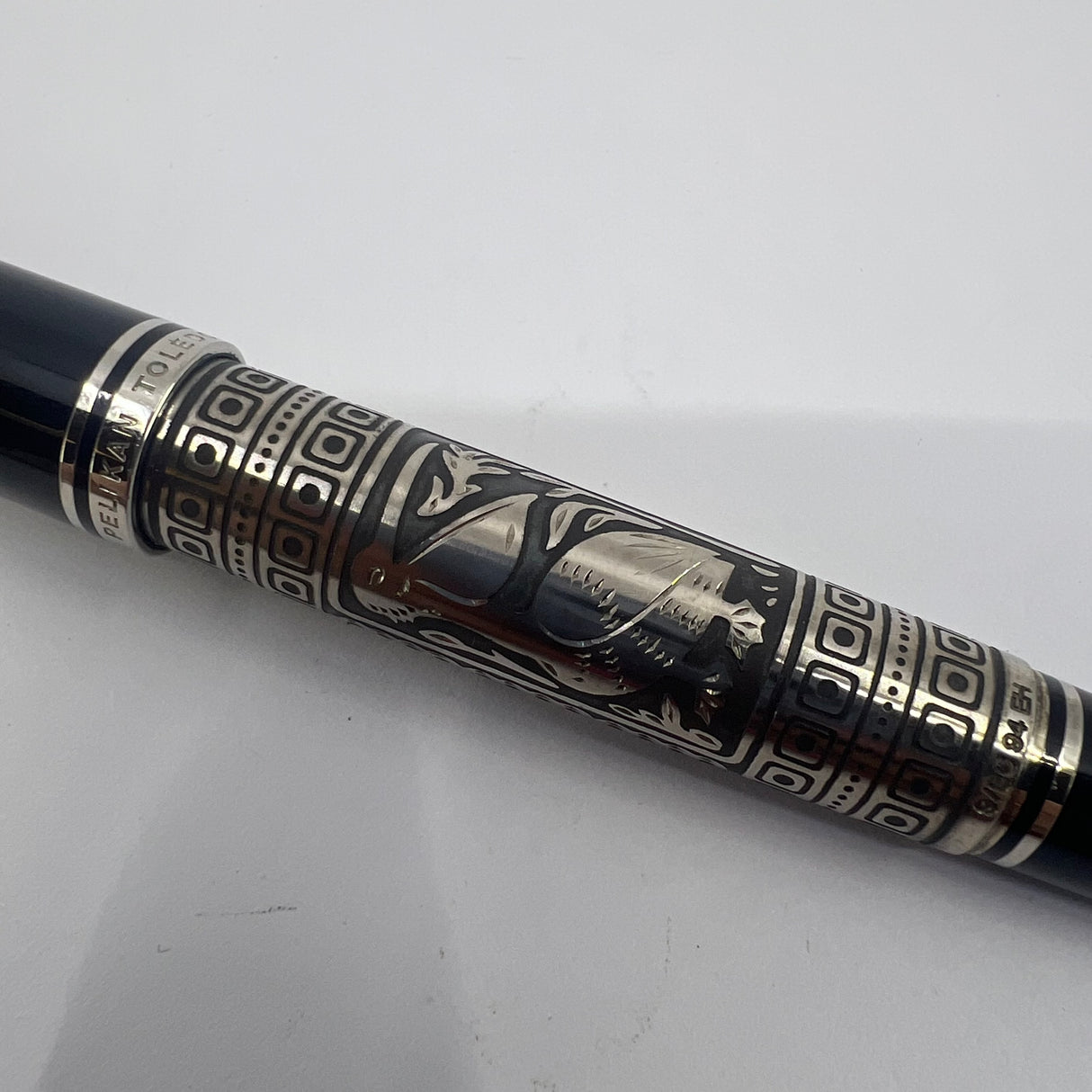 Pelikan M910 Toledo Sterling Silver Fountain Pen - Medium 18kt Gold  Nib