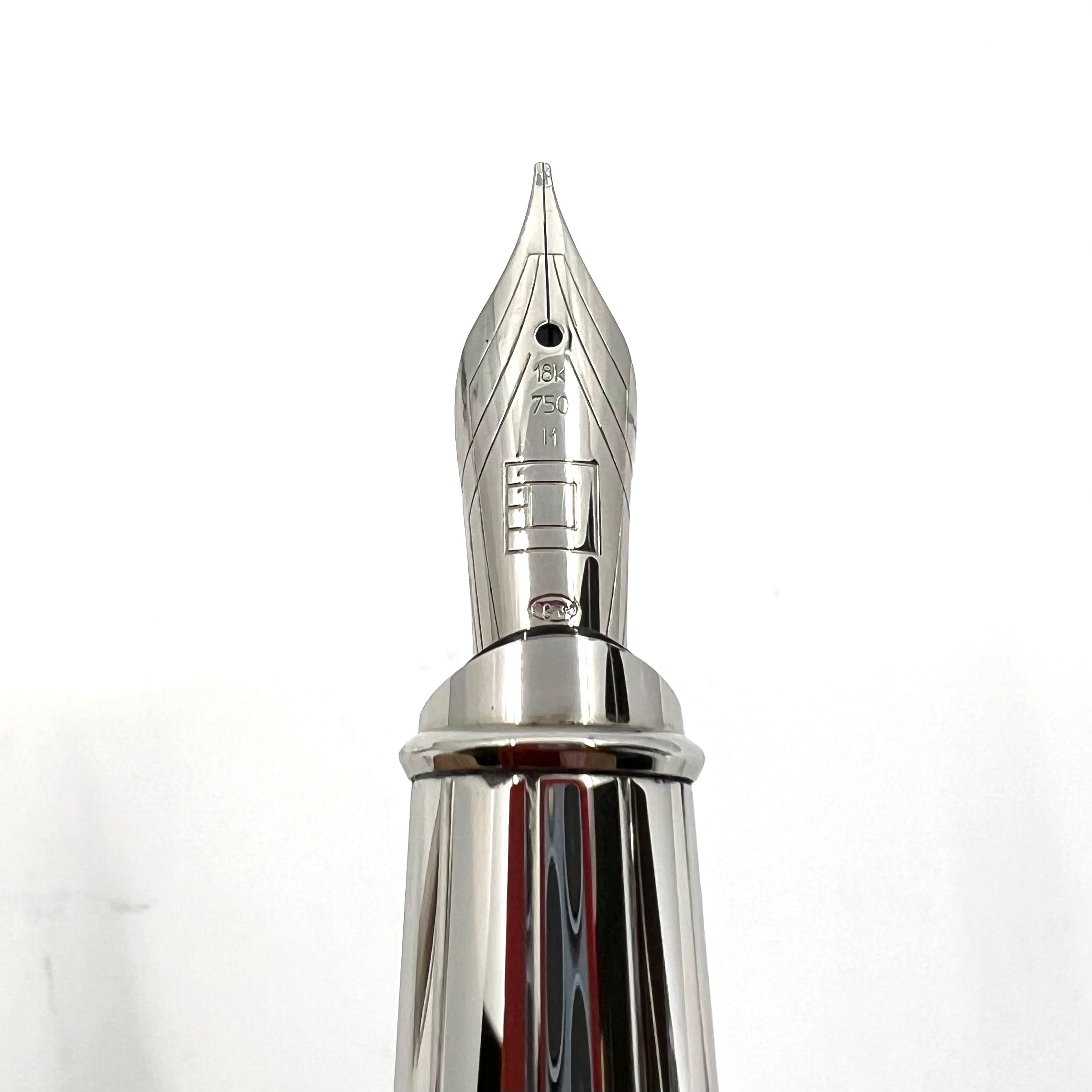 S.T. Dupont Large Line D Fountain Pen - Alternating Chain Nail