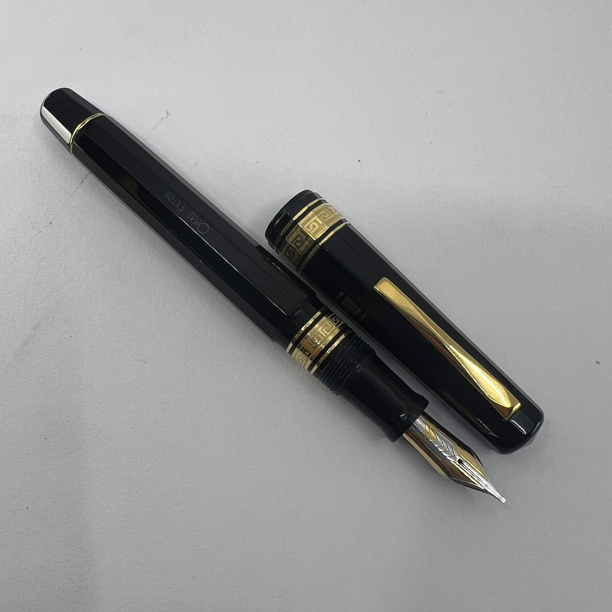 OMAS Senior Paragon Extra Black Resin Fountain Pen - Flexible Medium 18kt Gold Nib