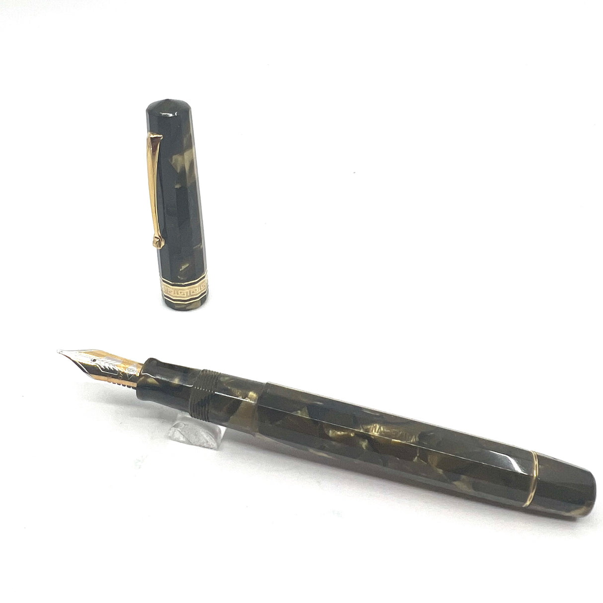 Omas Paragon Green Saft Celluloid (1994) - Fountain Pen