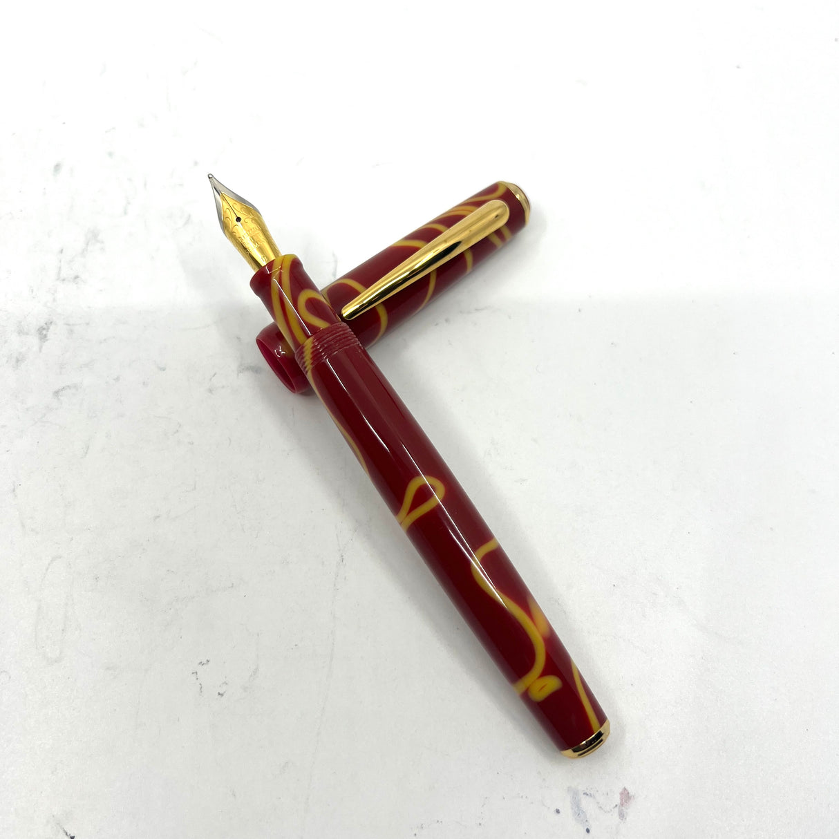 Taccia Staccato Jasper Red/Yellow Swirls Fountain Pen