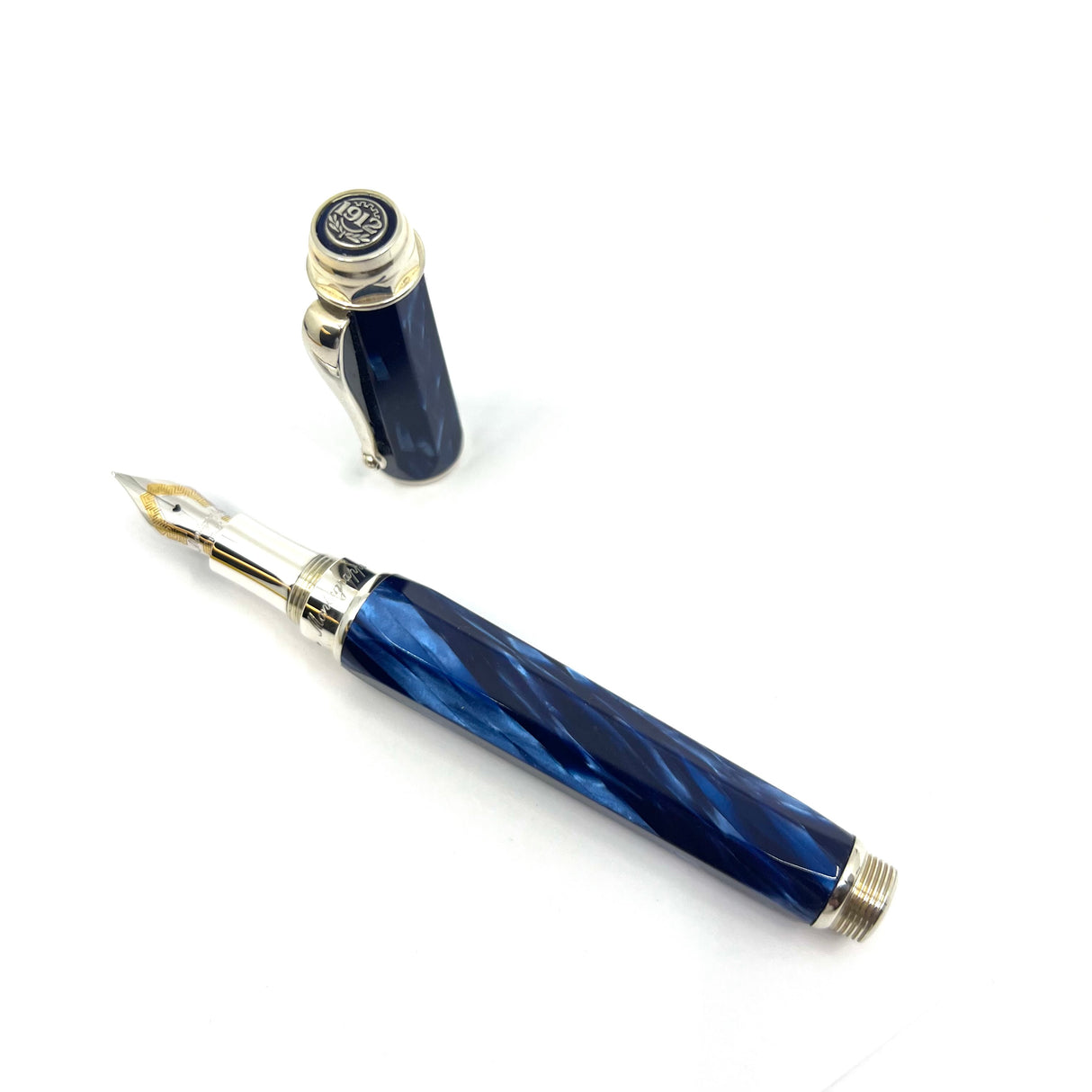 Montegrappa Emblema Lustrous Blue Celluloid Fountain Pen - Fine 18kt Gold Nib