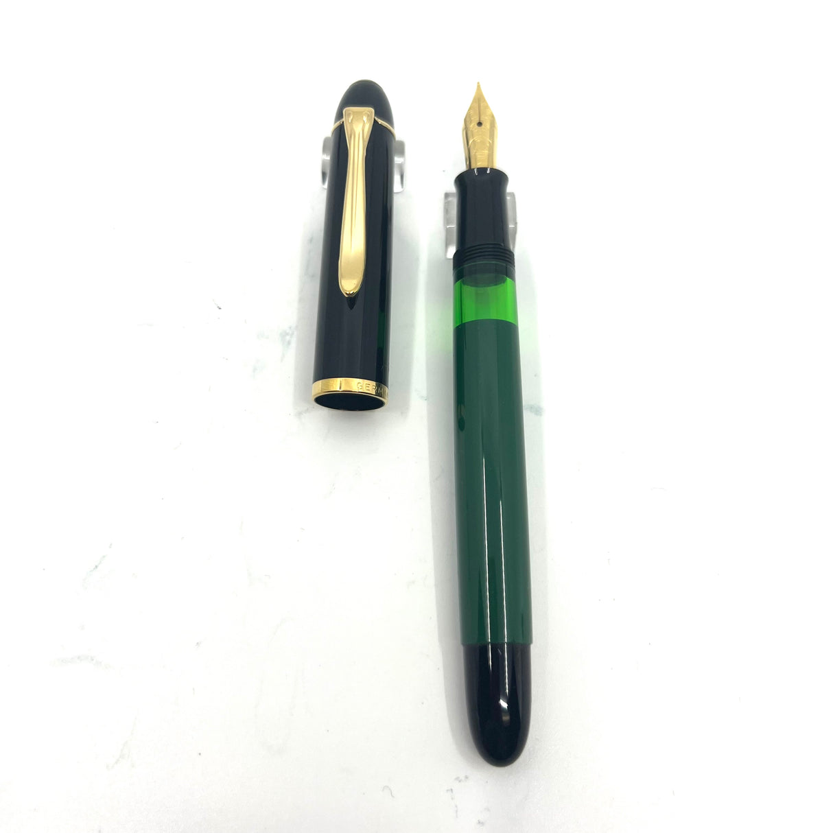 Pelikan M120 Black Cap/Green Barrel Special Edition Fountain Pen