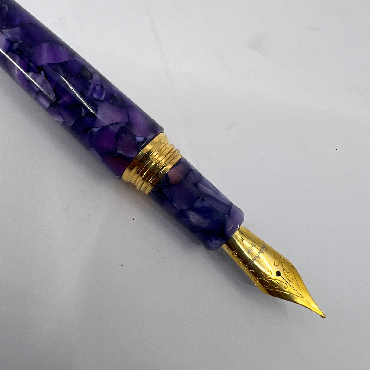 Esterbrook Estie Lilac Marble Oversized Fountain Pen -  Medium Gold-Plated Nib