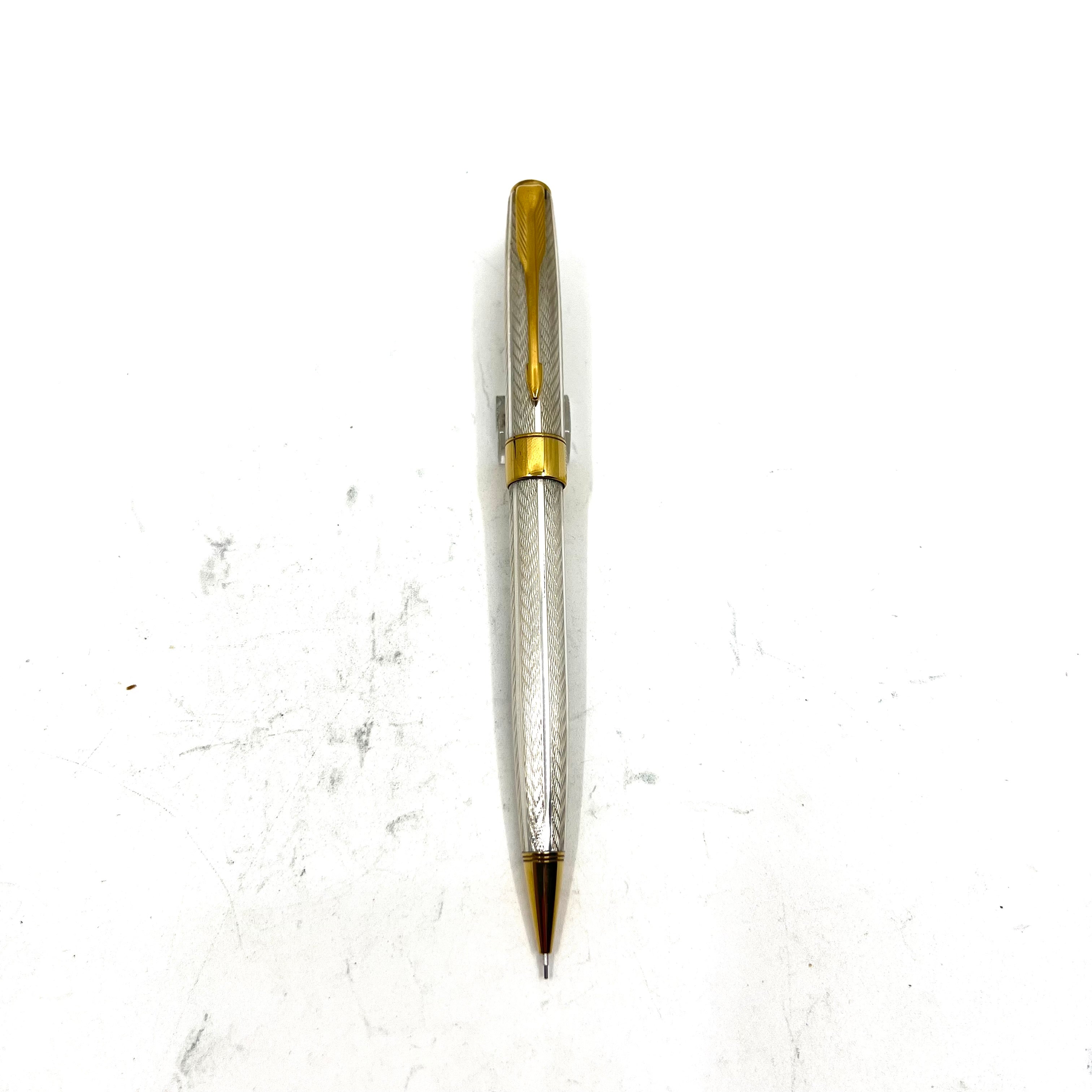 8F144AA6-239E-4BCA-865A-