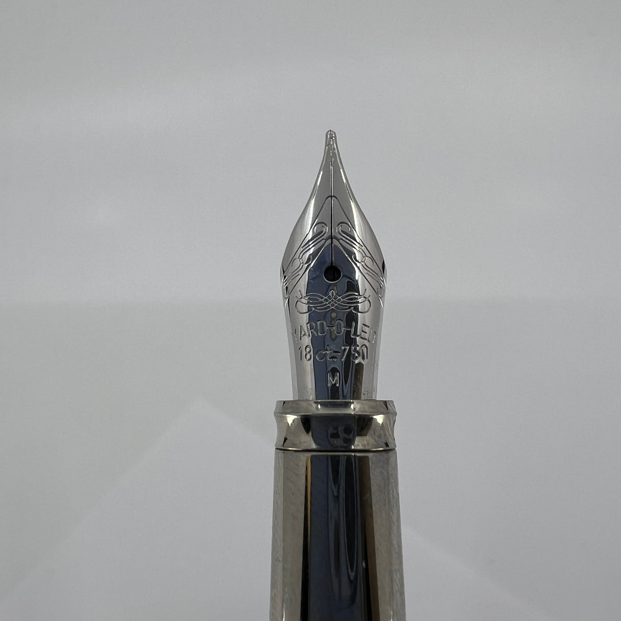Yard-O-Led Viceroy Standard Barley Sterling  Silver .925  Fountain Pen - Medium 18kt Gold Nib