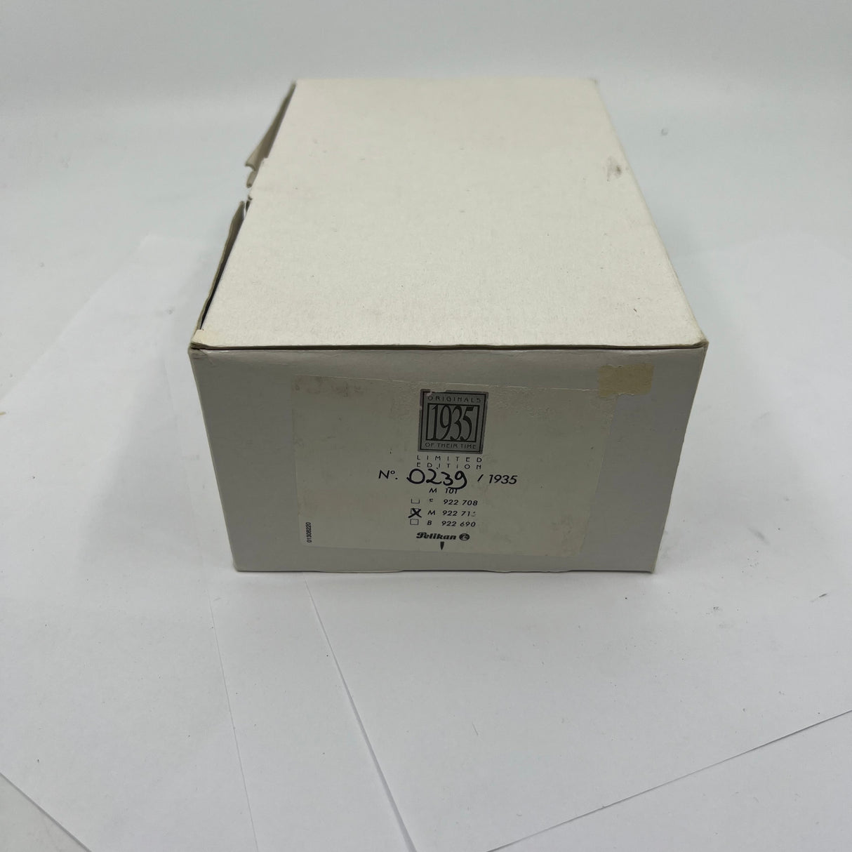 Pelikan Lapis Blue Celluloid  (1935 Originals of their Time) Limited Edition Fountain Pen - Medium 18kt Gold Nib