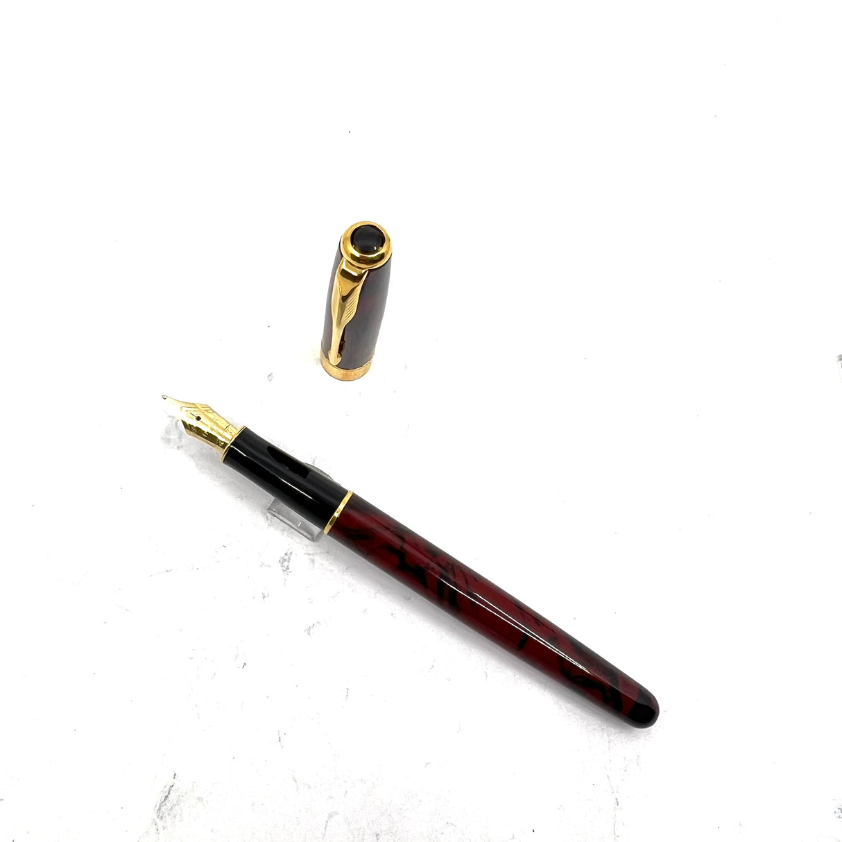 Parker Sonnet Fountain Pen - Red/Black Marbled Laque