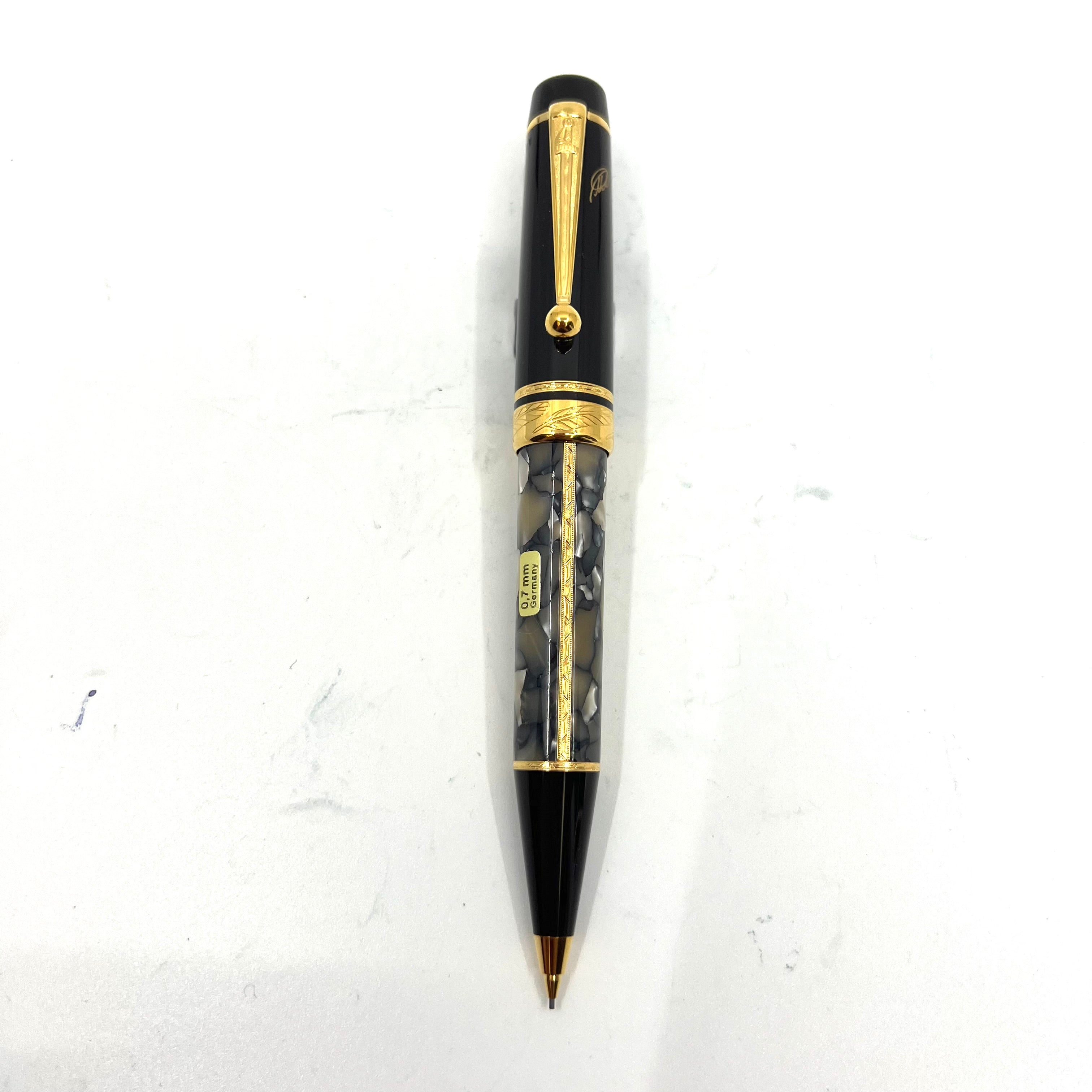 【MONTBLANC Alexandre Dumas 万年筆】 Montblanc Alexandre Dumas Writer Series Limited Edition Mechanical