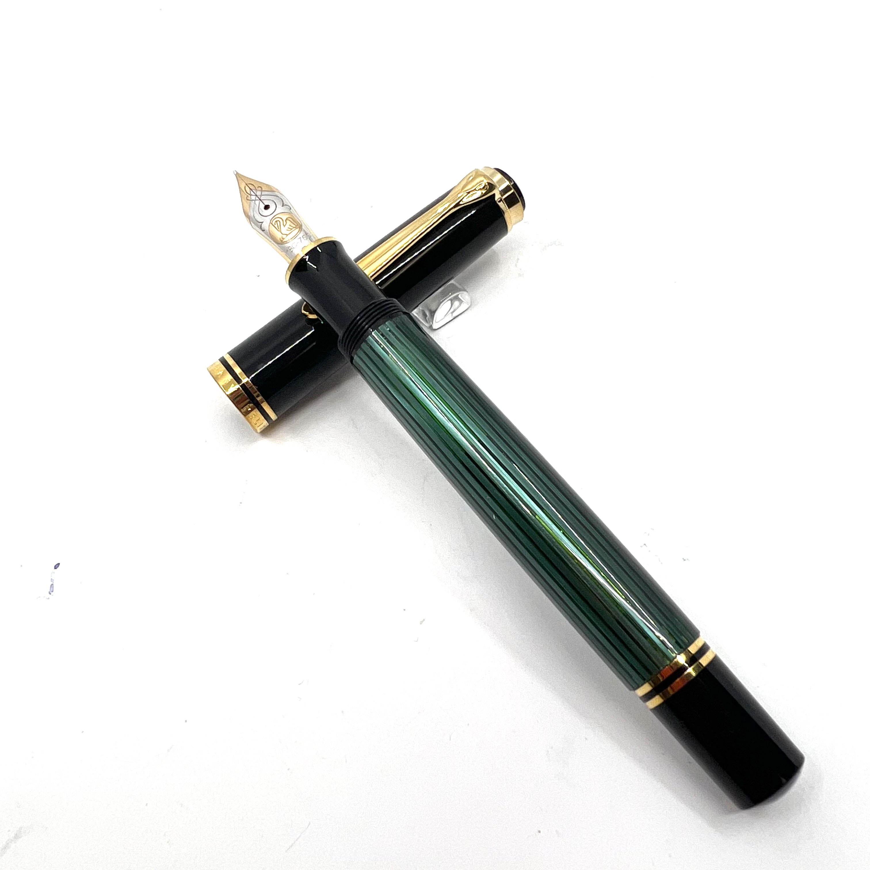 Pelikan SOUVERAN M800 グリーンストライプ(M) 新品)Pelikan ペリカン 万年筆 スーベレーン M800 グリーン