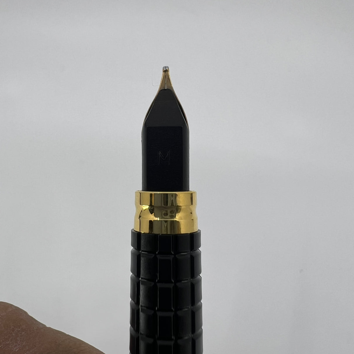 Waterman "Exclusive" Collection Green & Black Marble Lacquered  Fountain Pen   - Medium 18kt Gold  Nib