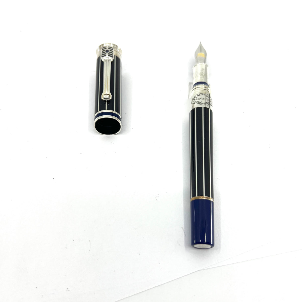Montegrappa Frank Sinatra Limited Edition Pinstripe Blue Fountain Pen  - Circa 2011 - Medium 18kt Gold Nib