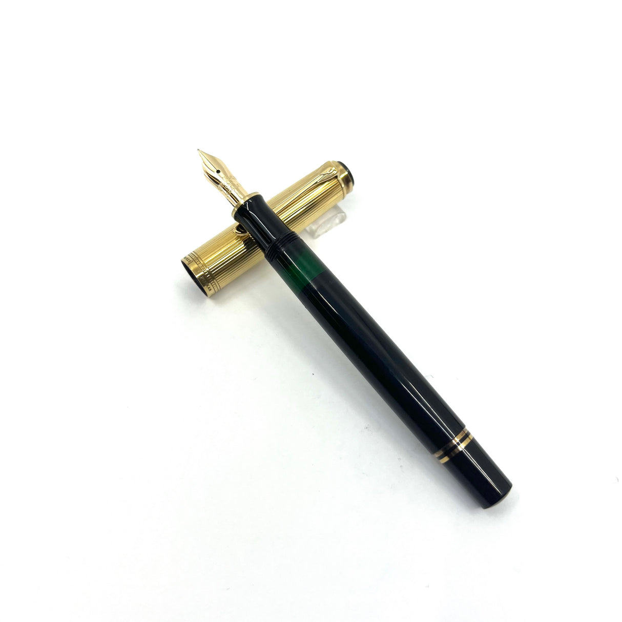 Pelikan M450 Fountain Pen - Gold Vermeil Cap -  Fine 14kt Gold Nib