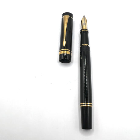 Parker International (Standard Size) Black Duofold Fountain Pen (1989)