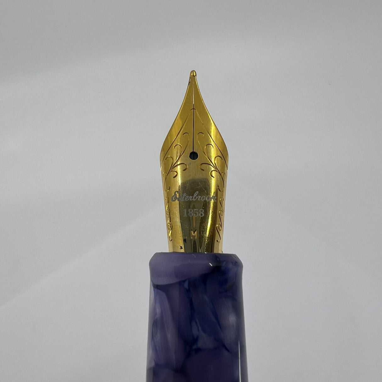 Esterbrook Estie Lilac Marble Oversized Fountain Pen -  Medium Gold-Plated Nib