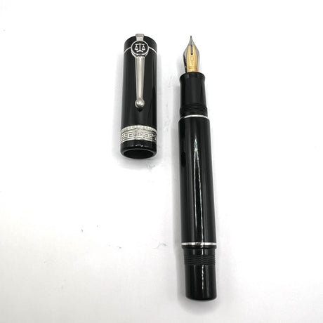 Delta Lex (Law) Black Resin Fountain Pen (2012)