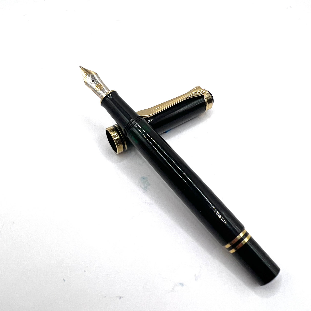 Pelikan M300 Black Fountain Pen (Ca. 2002)