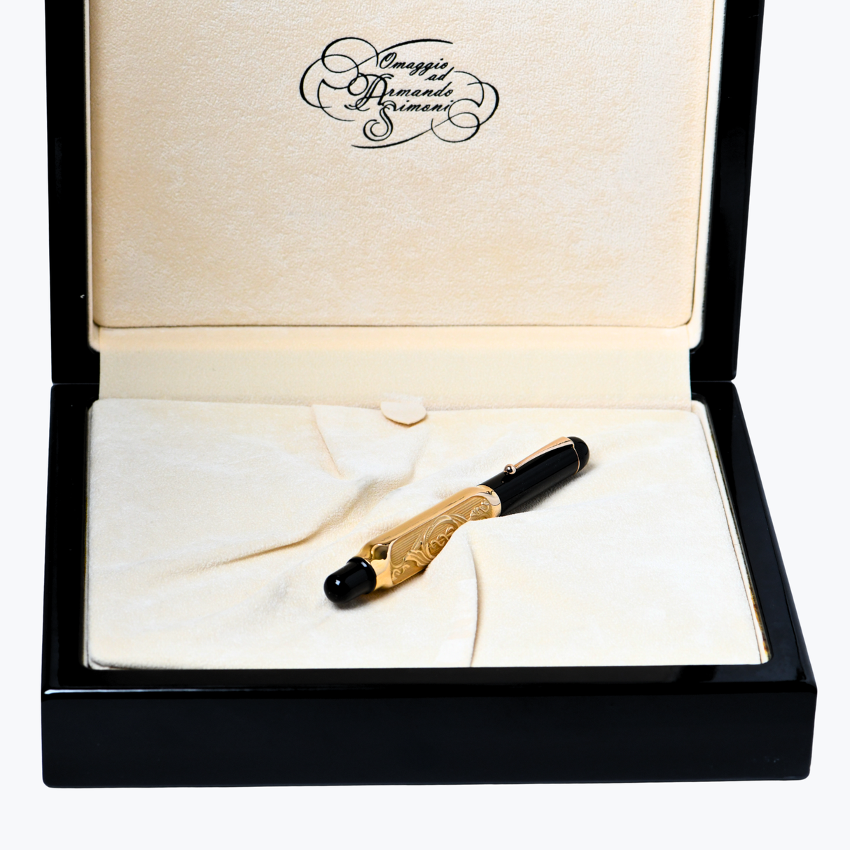 OMAS "The Doctor Pen" Solid Gold 18K/750 Fountain Pen - #058/150 Made - Medium 18kt Gold Nib