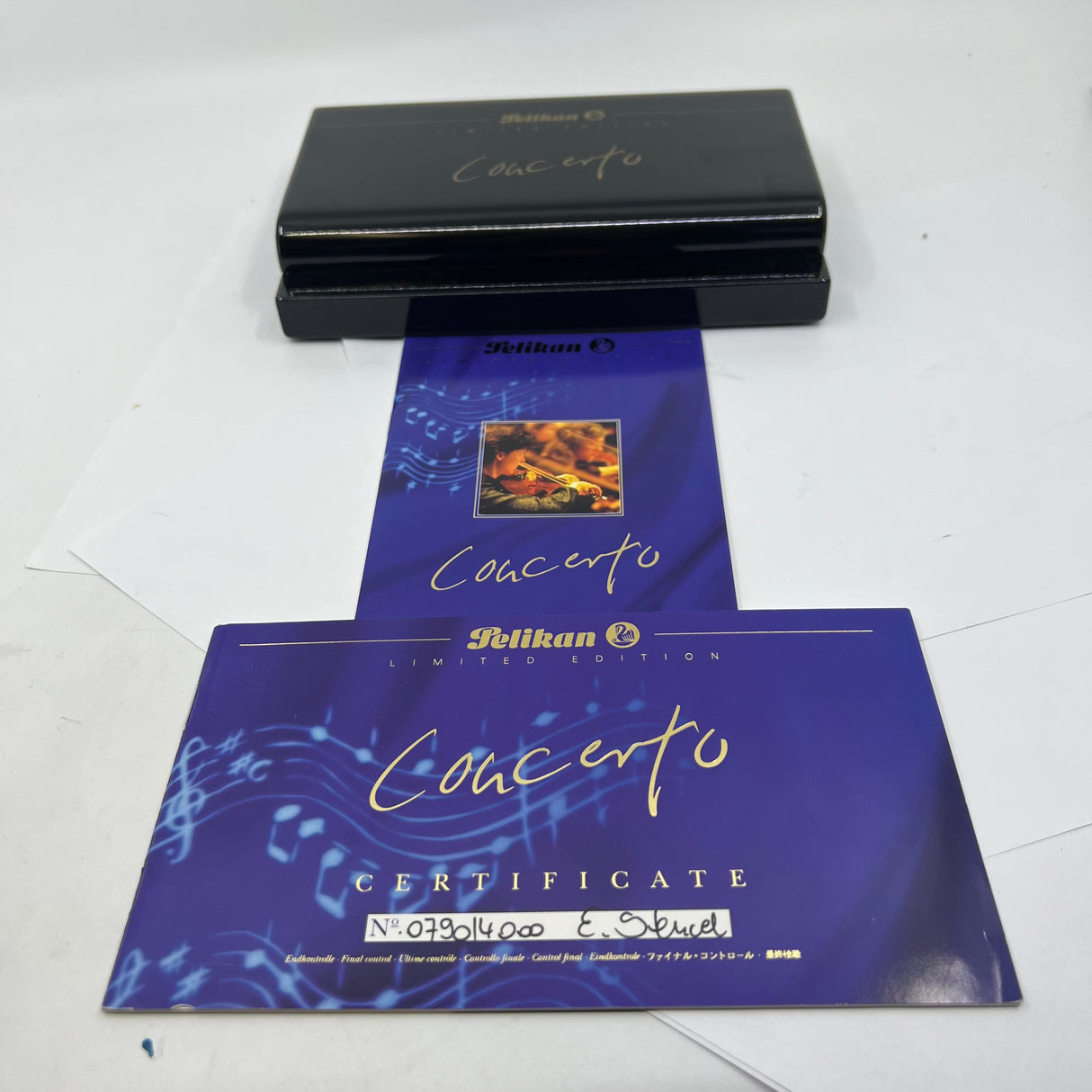 Pelikan Concerto Limited Edition Fountain Pen - Medium 18kt Gold Nib