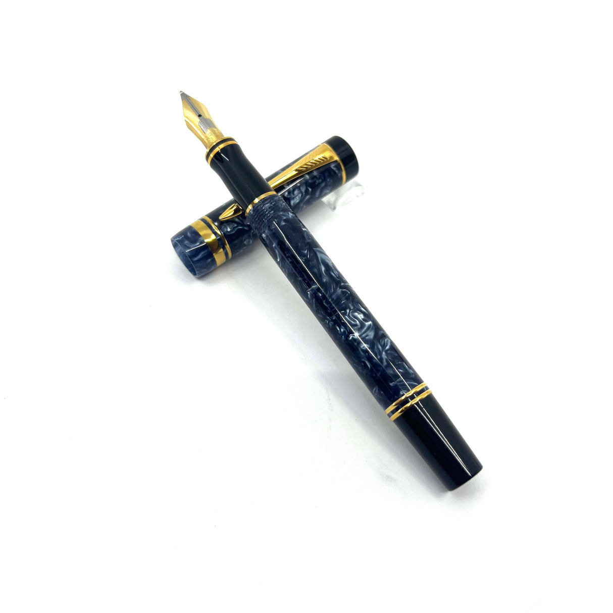 Parker International Duofold Blue Marble Fountain Pen - Medium 18kt Gold Nib