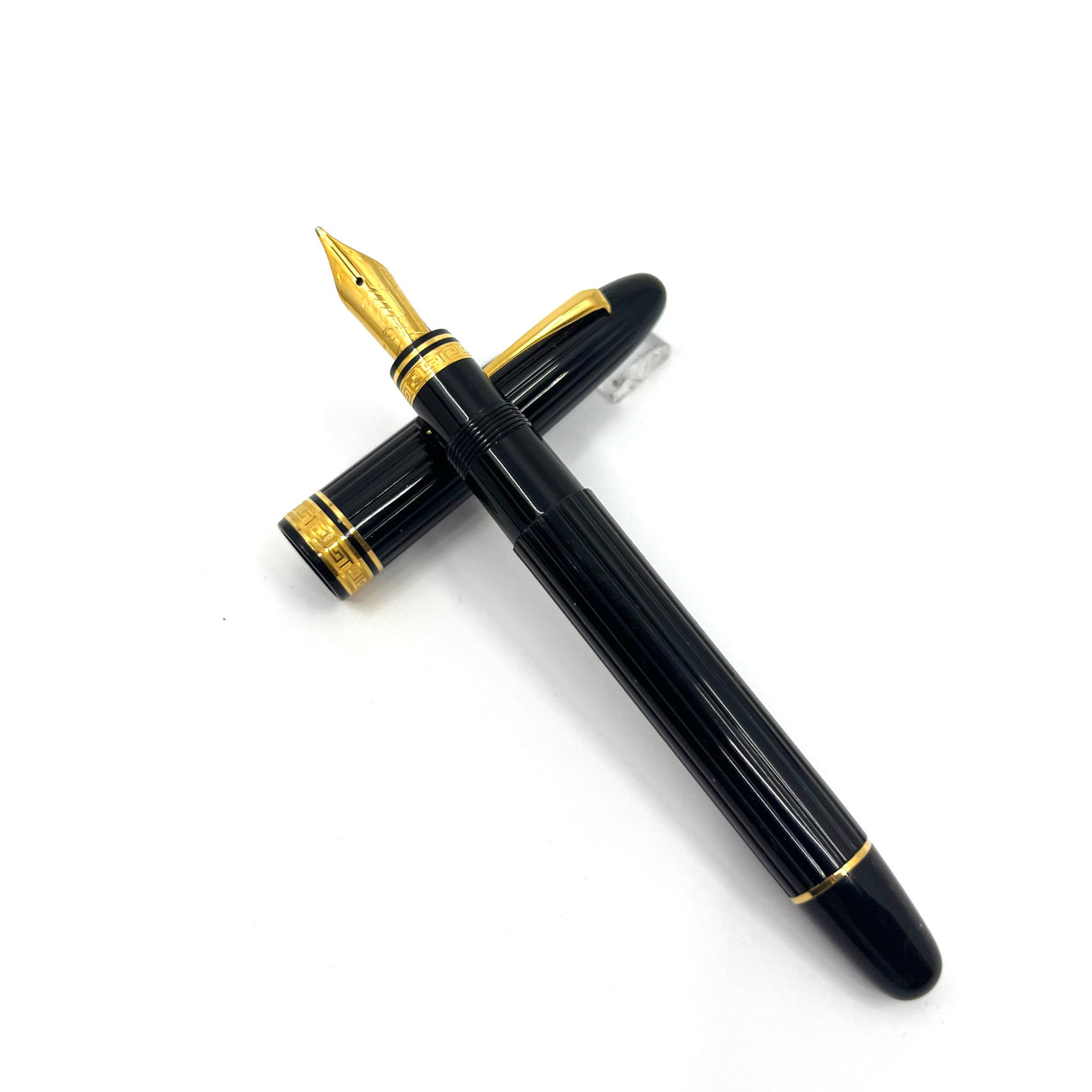 OMAS Ogiva Black Vegetal Resin Fluted Fountain Pen - Flexible Broad 18kt Gold Nib