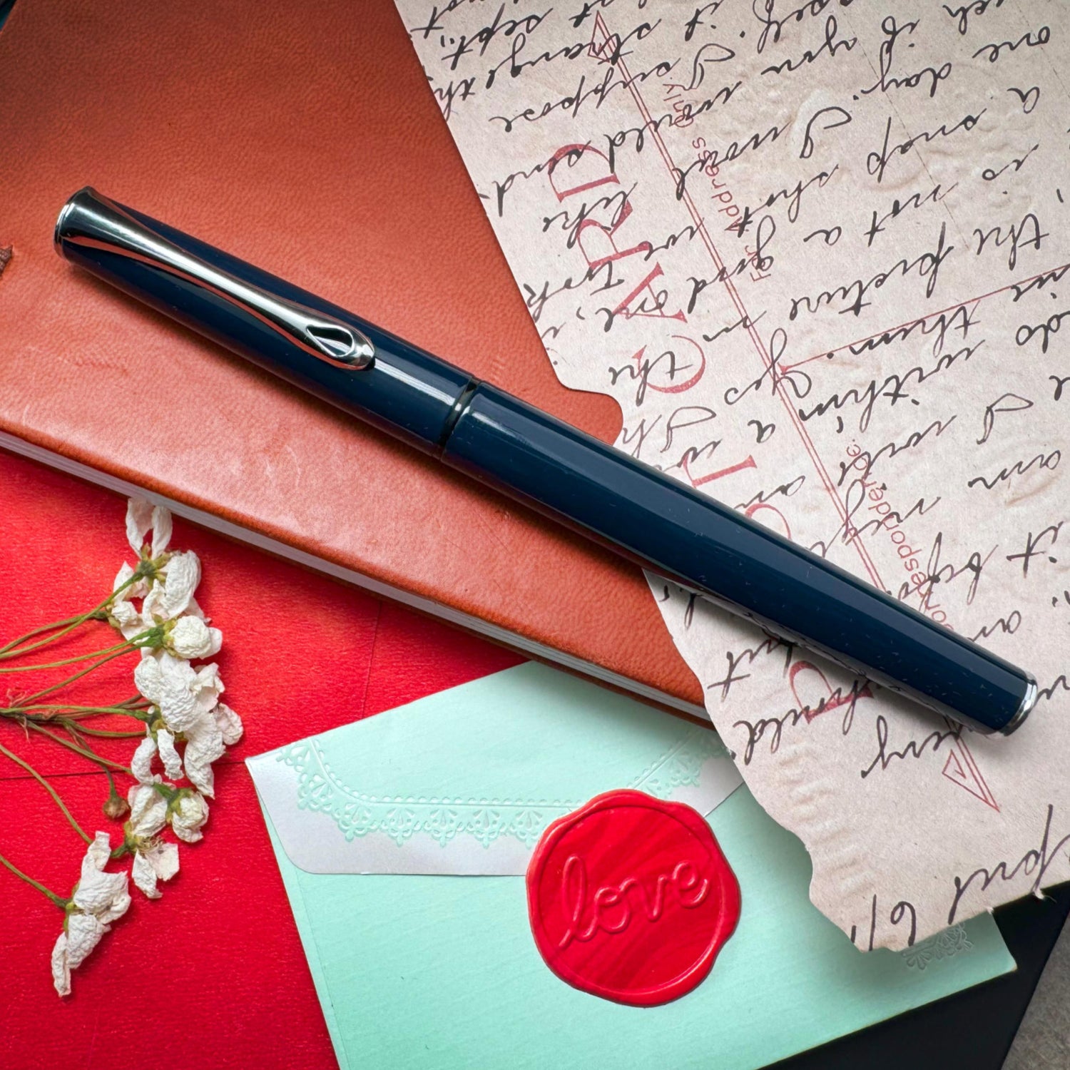 DIPLOMAT - Esteem - Rollerball - Rosso laccato - Resistente ed elegante - 5 anni di garanzia DIPLOMAT - Esteem - Rollerball - Rosso laccato - Resistente ed elegante - 5 anni di garanzia