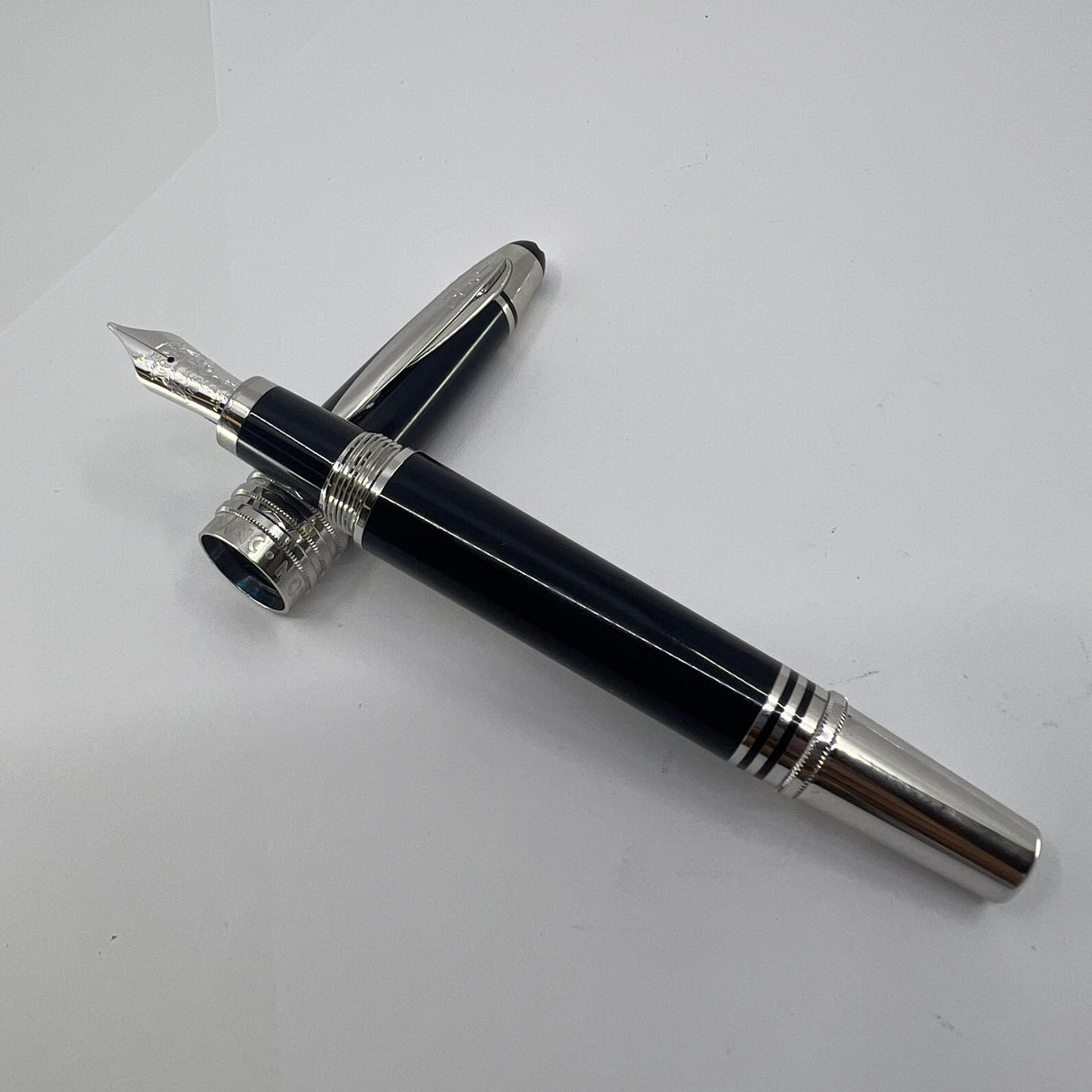 Montblanc John F. Kennedy Special Edition Fountain Pen - Medium 14kt Gold  Nib