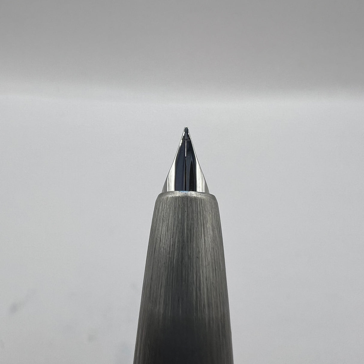 Lamy #2000 "Pine" Limited Edition - Brushed Dark Green Polycarbonate Fountain Pen   - Fine 14kt Gold Nib