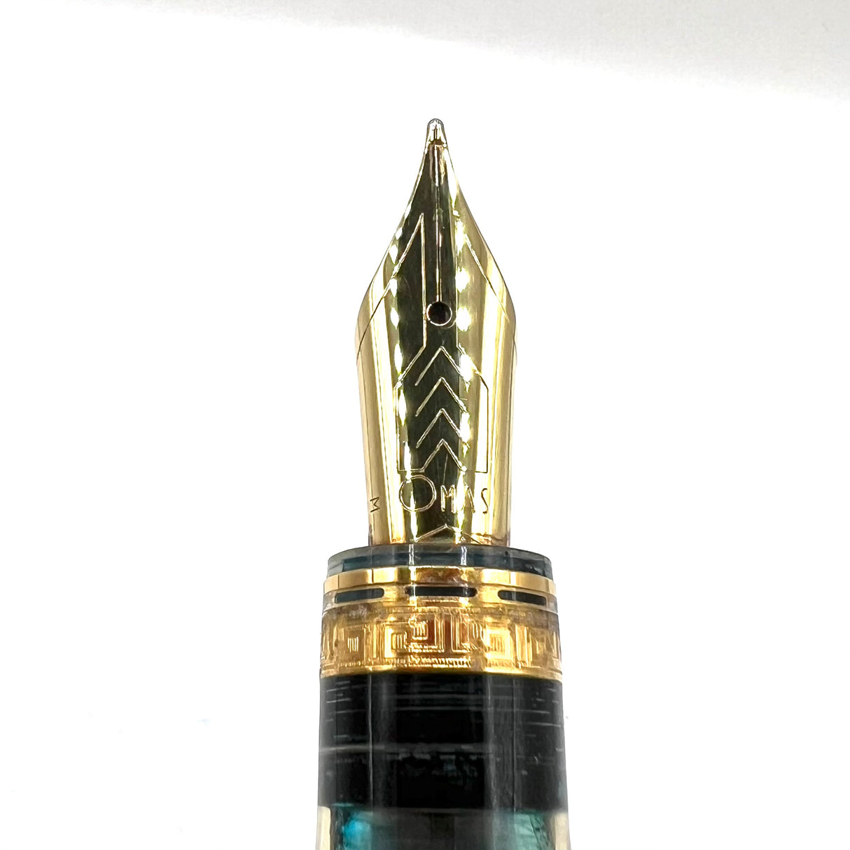 OMAS Ogiva Transparent Fluted Demonstrator Fountain Pen - Medium 18kt Gold Nib