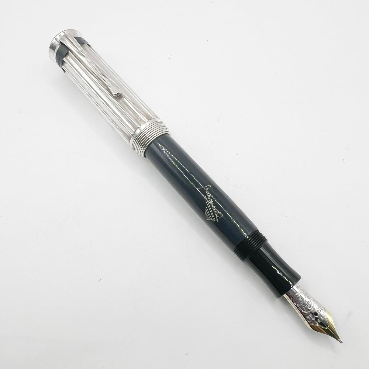 Montblanc Charles Dickens Writer Series Limited Edition Fountain Pen - Medium 18kt Gold Nib