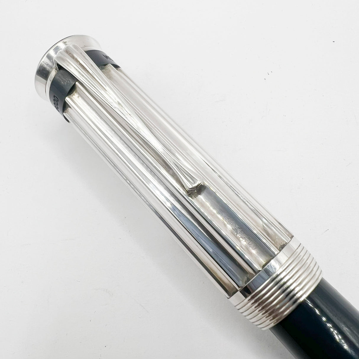 Montblanc Charles Dickens Writer Series Limited Edition Fountain Pen - Medium 18kt Gold Nib