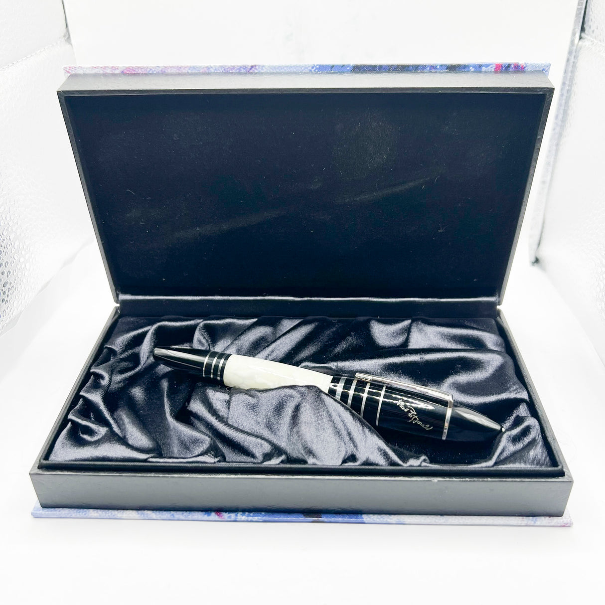 Montblanc F. Scott Fitzgerald Writer Series Limited Edition Fountain Pen - Medium 18kt Gold Nib