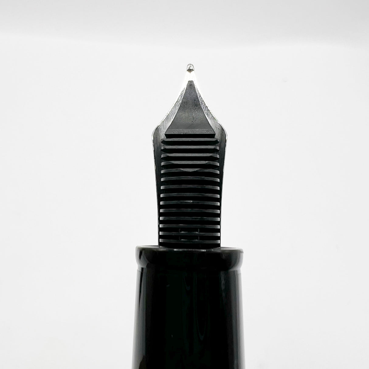 Montblanc F. Scott Fitzgerald Writer Series Limited Edition Fountain Pen - Medium 18kt Gold Nib