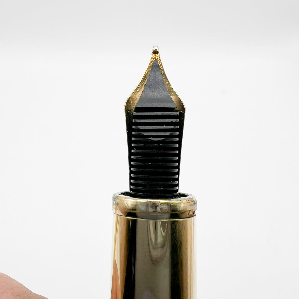 Montblanc Pope Julius Patron Of The Arts Limited Edition Fountain Pen  - Medium 18kt Gold Nib