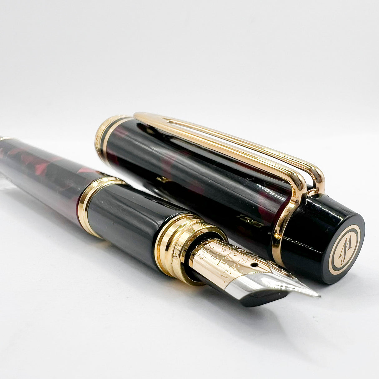 Waterman Rhapsody Burgundy Marble Fountain Pen  - Fine 18kt Gold Nib