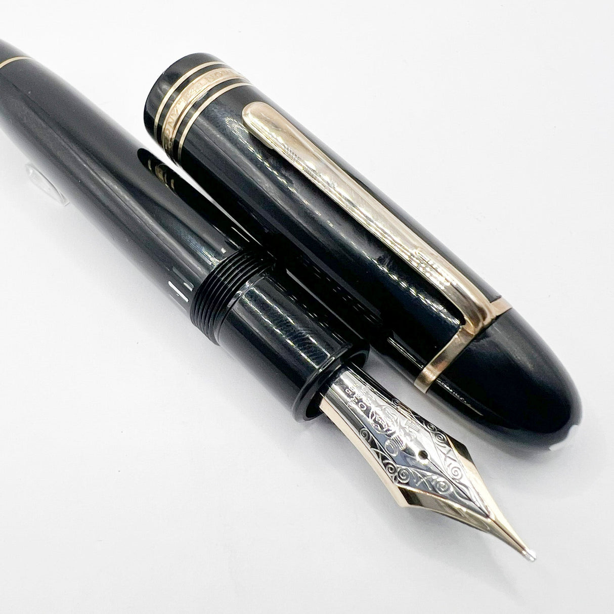 Montblanc Meisterstuck #149 (Largest) Fountain Pen   -  Very Flexible  Medium 14C Gold Nib