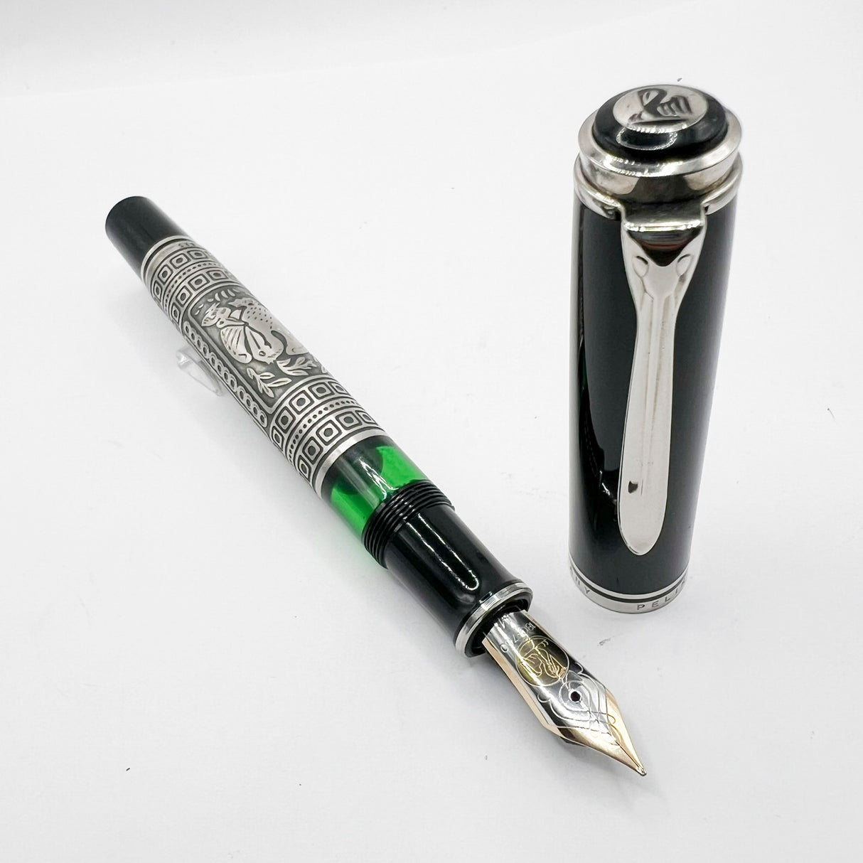 Pelikan M910 Toledo Sterling Silver Fountain Pen - Semi-Flex Medium 18kt Gold Nib