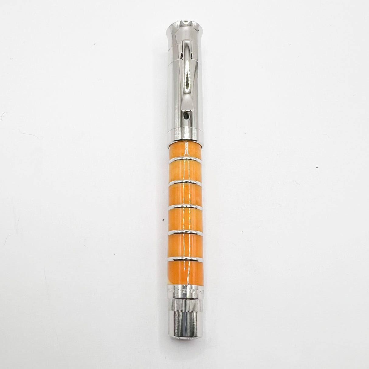 Graf von Faber-Castell "Amber" Pen of the Year 2004   -  Medium 18kt Gold Nib - Very Desirable!!